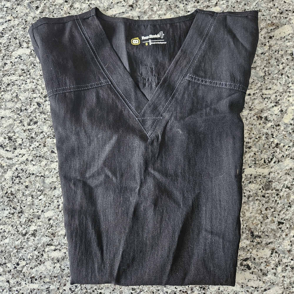 Wonder Wink Scrub top